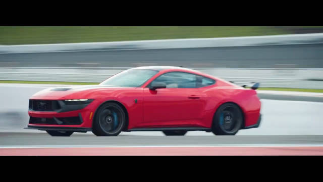 视频：福特官方针对Mustang新车主推出驾驶学院项目……