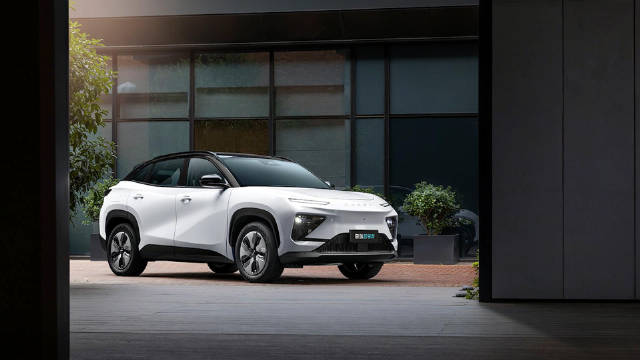 极速车评：长轴距+全铝车身，奇瑞舒享家值得买吗？