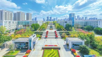 成都工业职业技术学院天府校区。 罗中楷 摄