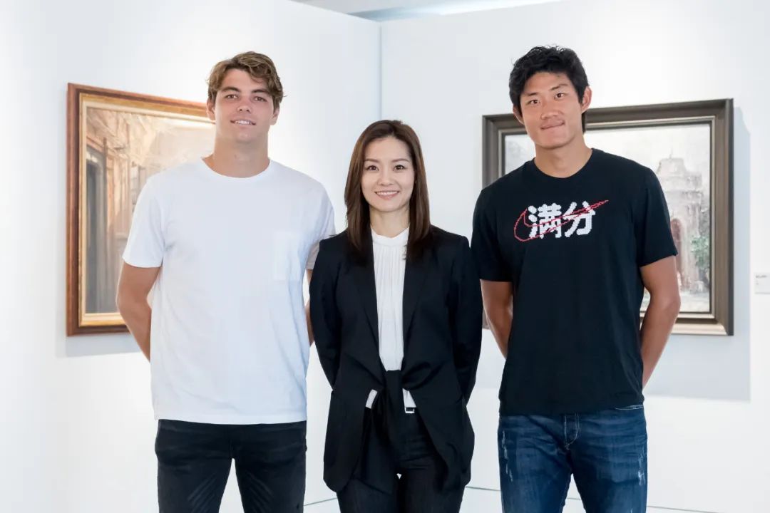 李娜和張之臻(右)。