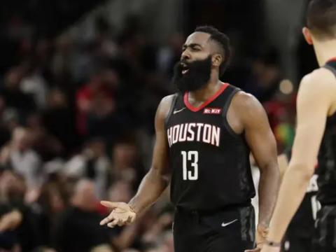 哈登在太阳队战术体系中的角色定位引发媒体分析