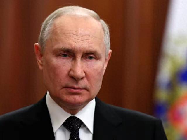 俄媒:普京感谢中央选举委员会在顿涅茨克等“俄新地区”的勇敢工作