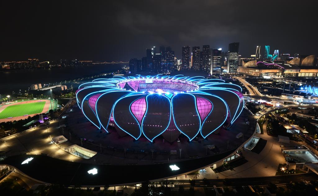 這是9月23日拍攝的杭州奧體中心球場。新華社記者 陳曄華 攝