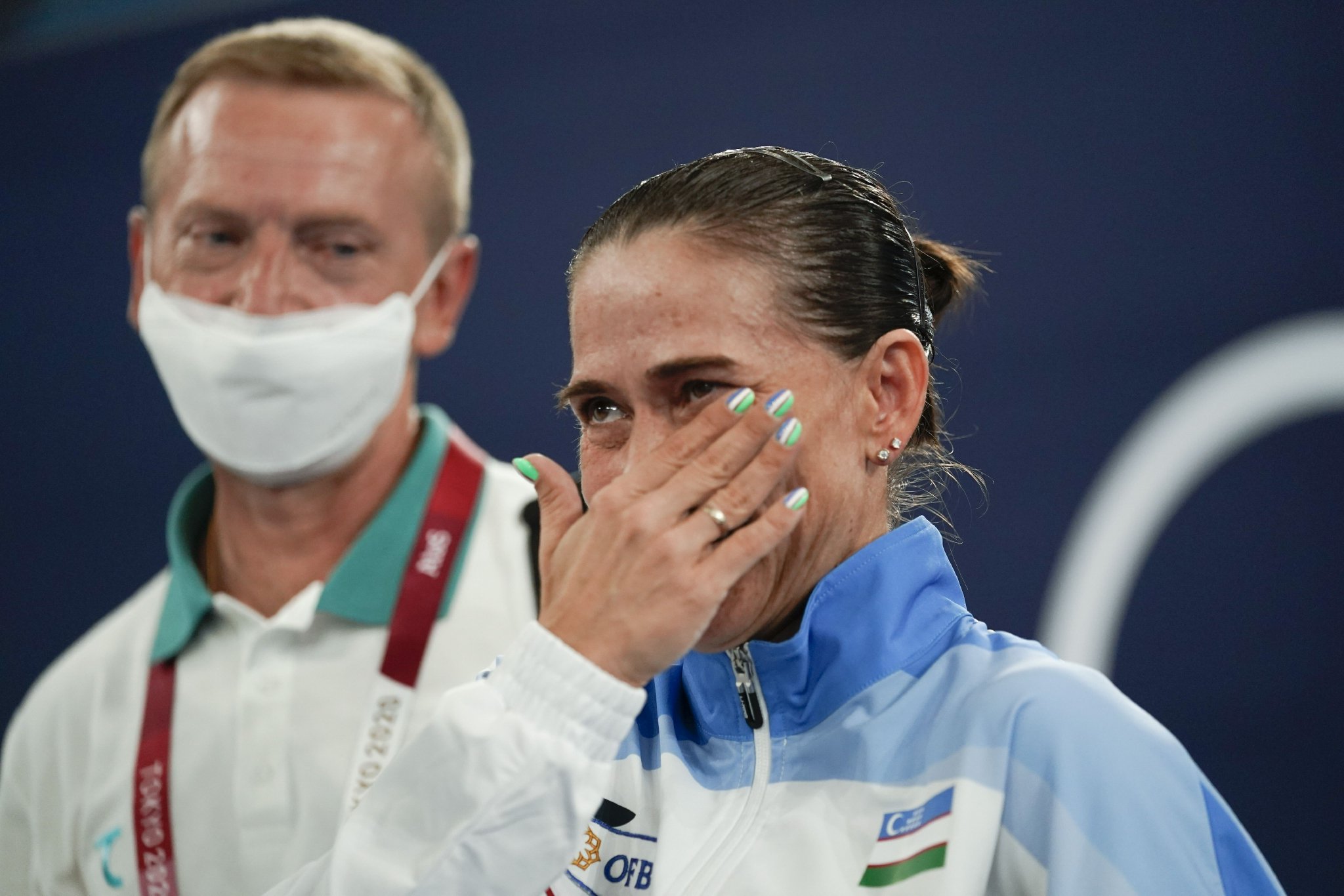 丘索維金娜在東京奧運會後落淚。
