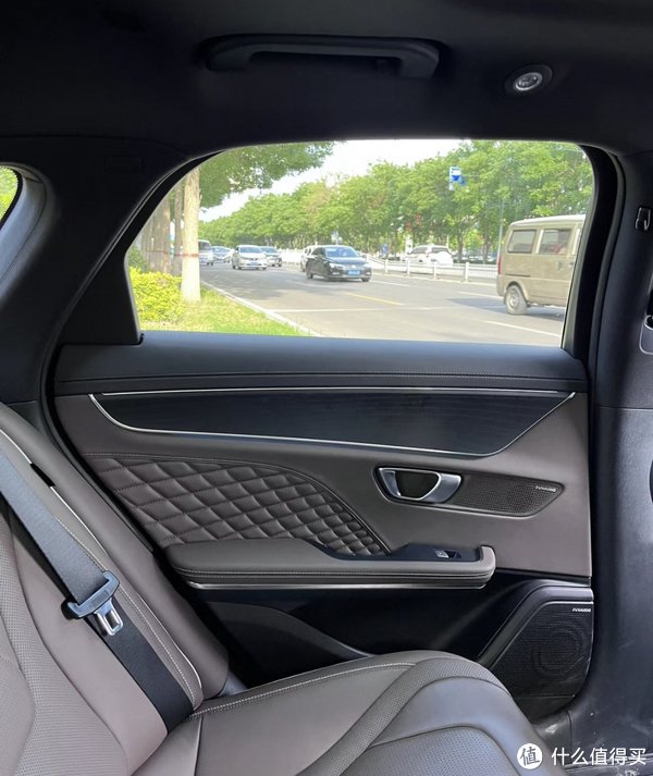 比亚迪电车的保养注意事项