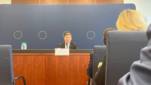 第十次中欧经贸高层对话在京举行,欧方:愿与中方加强经贸领域务实合作