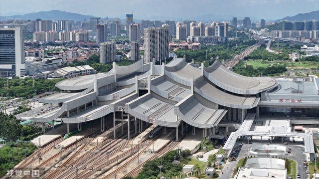 2023年9月23日，廈門北站新建站房，福廈高鐵開通在即，廈門北站展現雄姿。視覺中國 圖