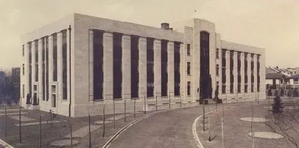 雷士德医学院历史图片,今静安区北京西路1320号