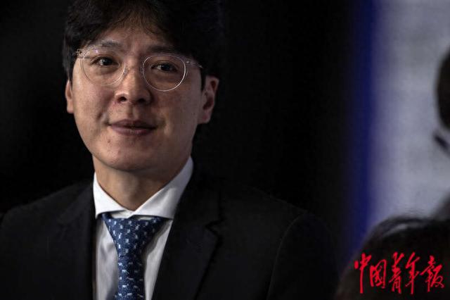 9月28日上午,杭州电竞中心,韩国队教练金靖均。中青报·中青网记者 李隽辉/摄