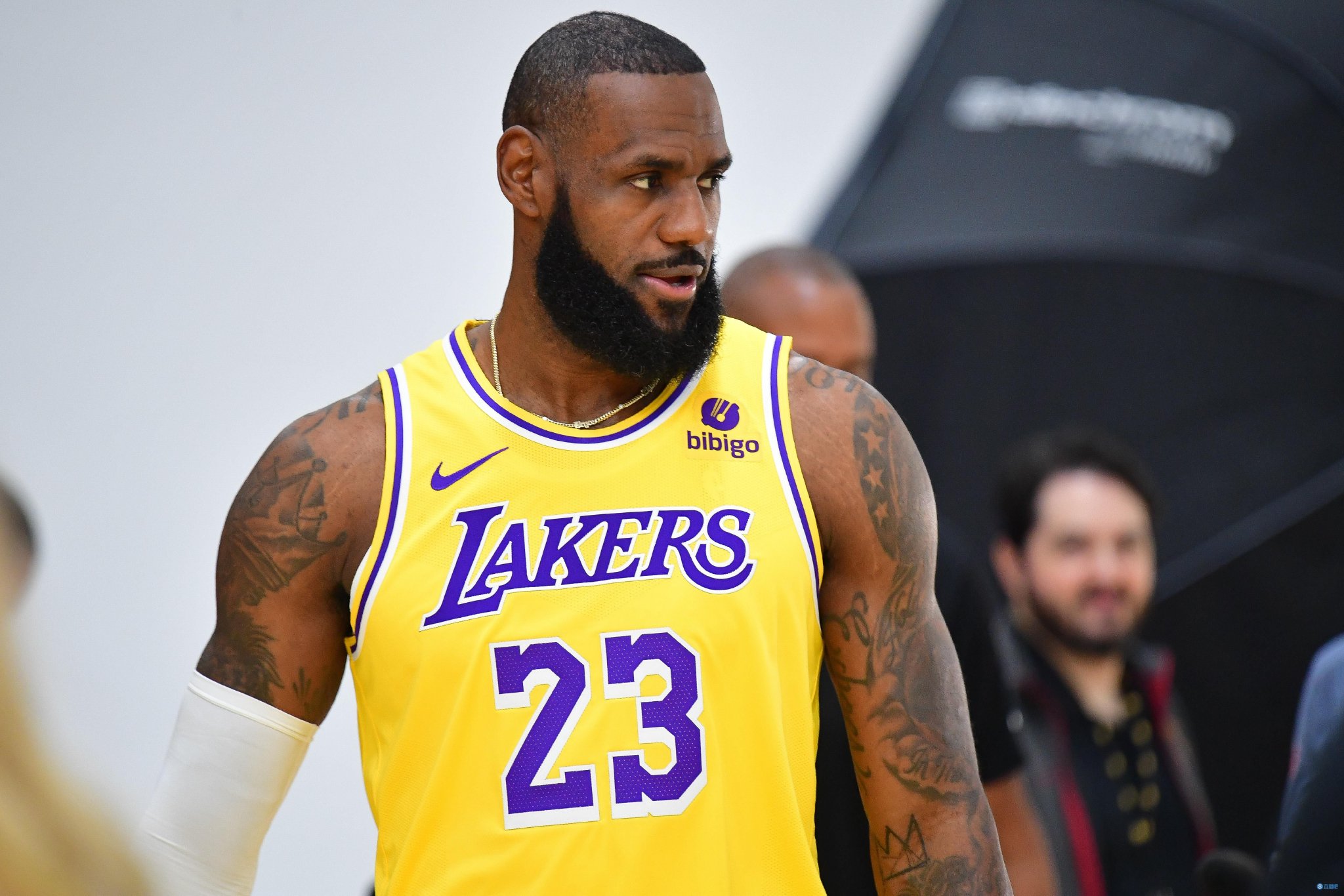 詹姆斯NBA赛程追踪 每月重要比赛与伤病管理时间线