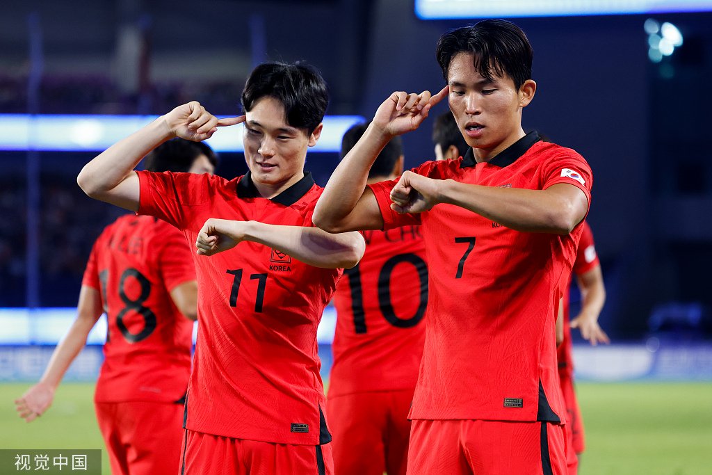 韓國隊2-1苦戰擊敗烏茲別克斯坦。
