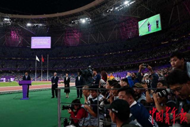 10月4日晚，杭州奧體中心體育場，奧運獎牌補發儀式，中國奧委會主席高誌丹（左一）致辭。中青報·中青網記者 趙迪/攝