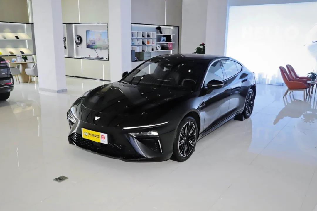 15万买国产家轿,空间超大,综合续航1000+,合资不香了!