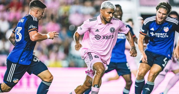 球迷彻夜庆祝盛况空前