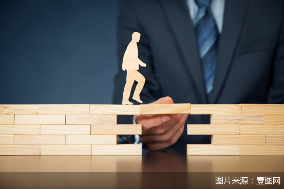 薛定谔的王亚伟:前“公募一哥”陷入被调查风波