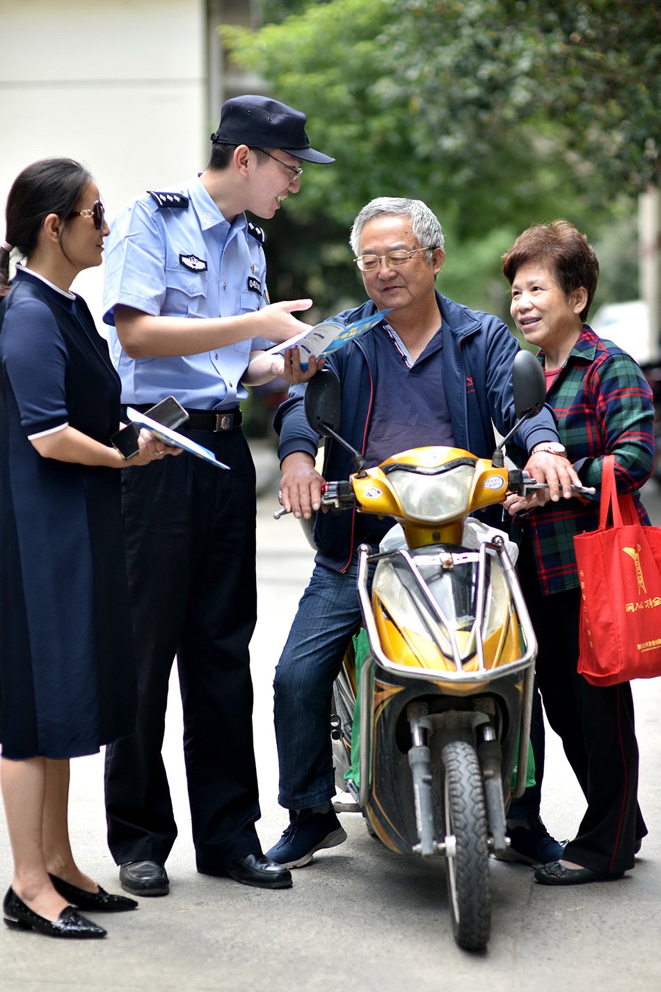“三所联动”协调纠纷现场