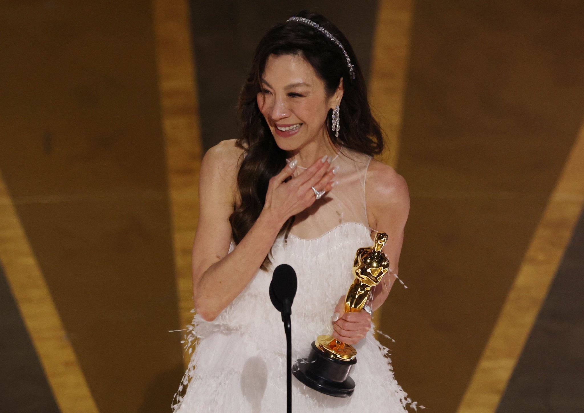 今年3月，楊紫瓊憑藉《瞬息全宇宙》獲得第95屆奧斯卡最佳女演員獎。 圖/IC photo