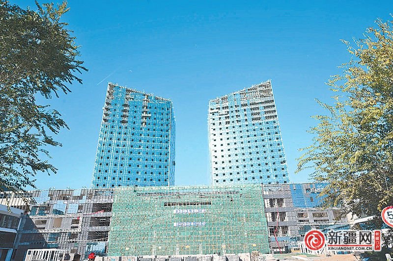 白鸟湖临港工业产业园外观。(全媒体记者唐红梅摄)