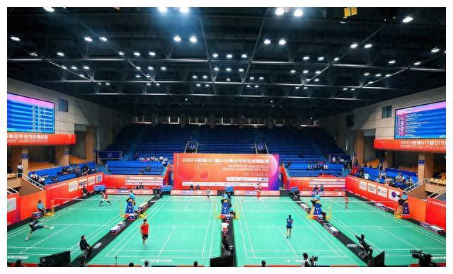 中国羽毛球新秀参加U17亚锦赛，轻松碾压对手，展现绝对实力！
