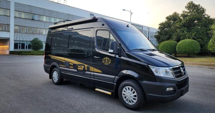 11.2-5杭州房车展：亚星欧睿房车2023款无中门旅游版，布局新颖