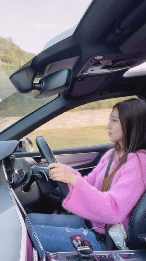 视频：不光喜欢性感 还喜欢速度