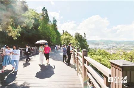 西山风景区人行步道