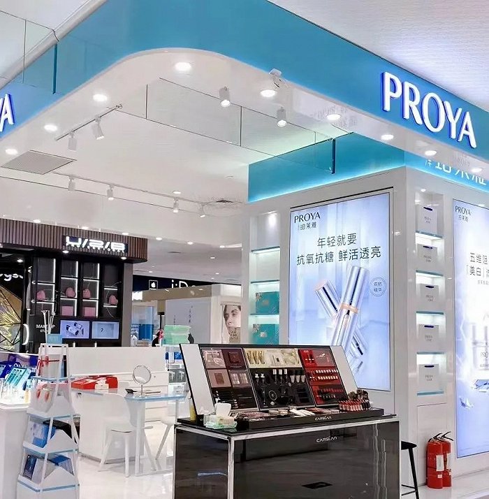 图 / 大众点评、小红书(左为新店,右为旧店)
