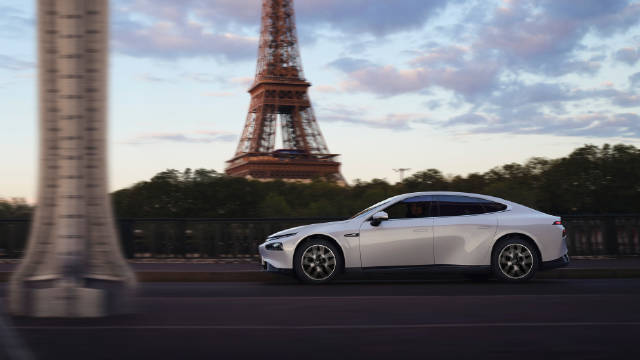 推新车型 售价22.39-23.99万