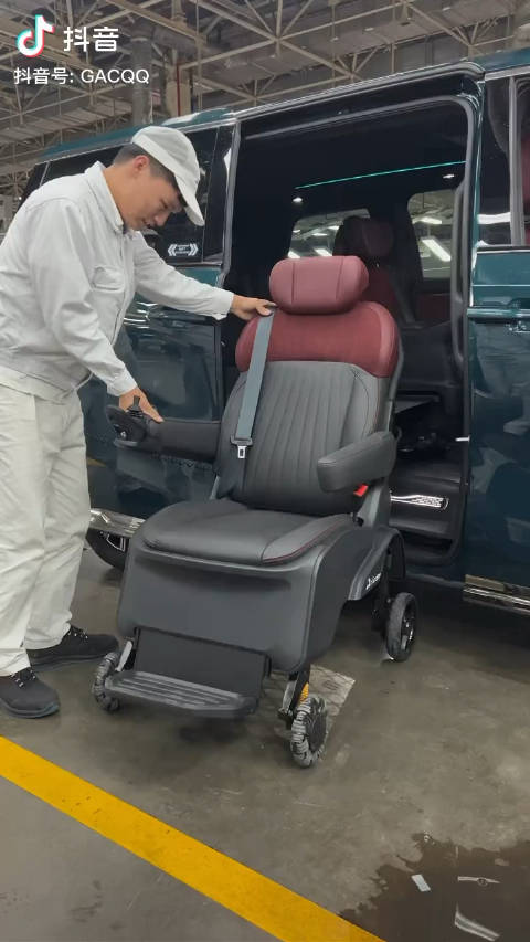 看过挺多MPV的福祉版……