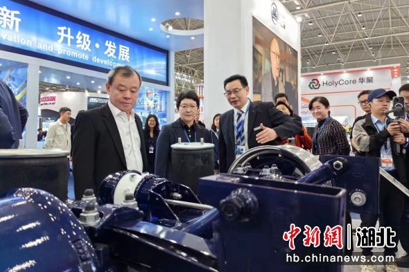 中国国际商用车展开幕 70余款首发车亮相