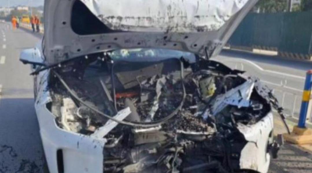 问界M5又撞了！车主：开了驾驶辅助功能了