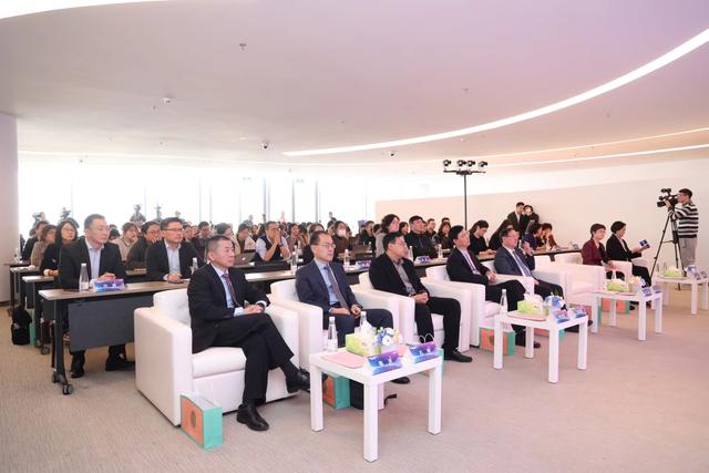 呋喹替尼出海发布会现场图。图片来源:和黄医药