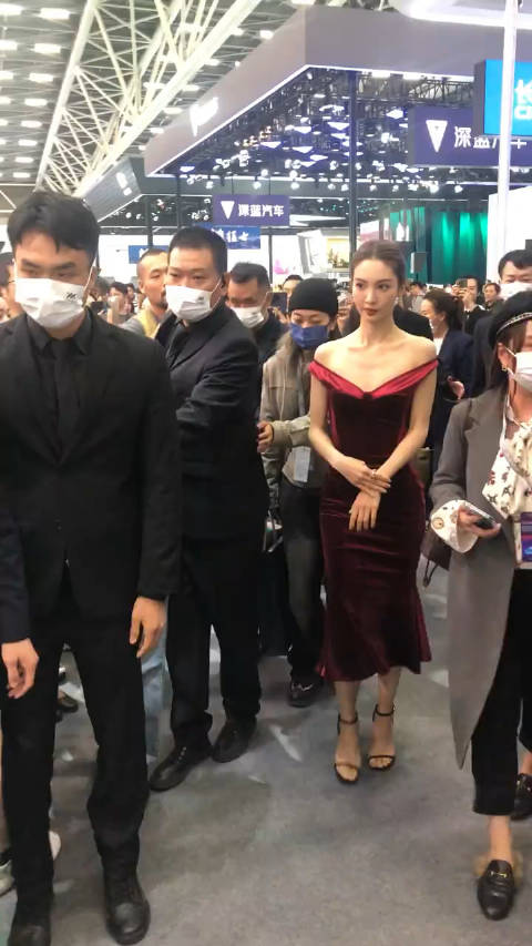 金晨也喜欢参加车展