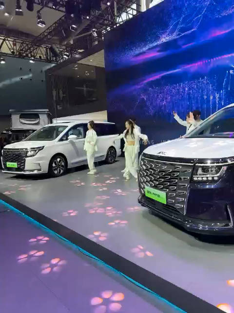 又看了广州车展咯，这次的国产车还蛮让我惊喜的……