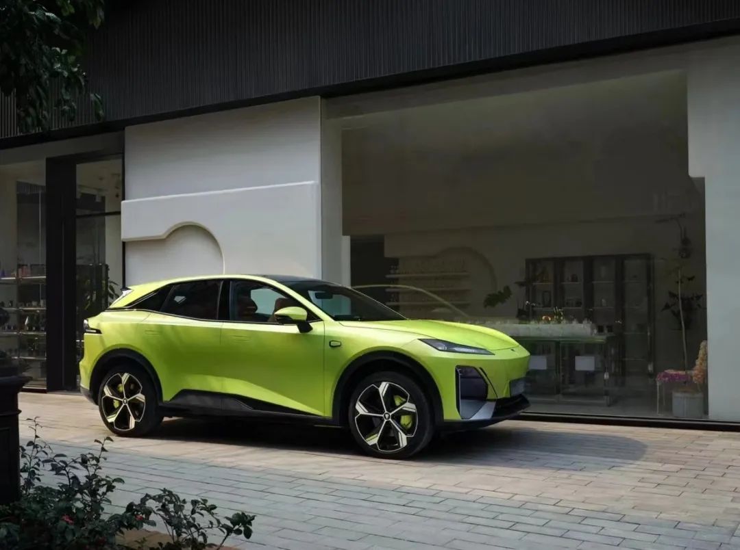 插电混动“超大杯”!新势力中型SUV猎杀者 价格只是理想ONE一半