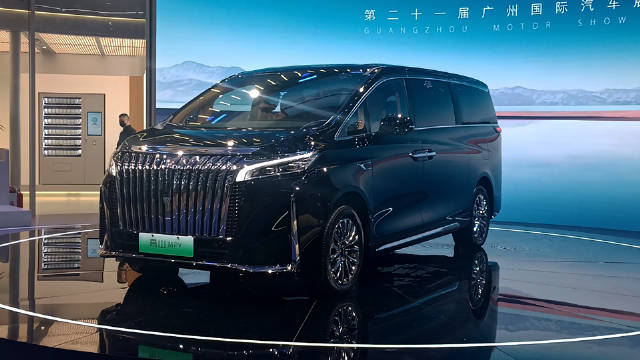 什么叫高端MPV，就是每个座位都是VIP，每个座位都是头等舱……