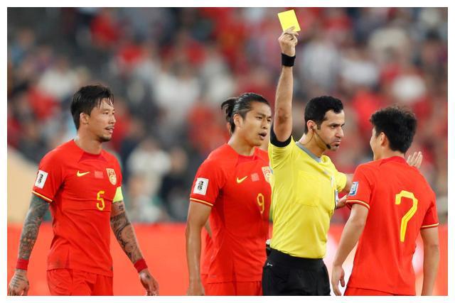 中国国足与泰国队下一场比赛成关键，负韩国却有亮点！
