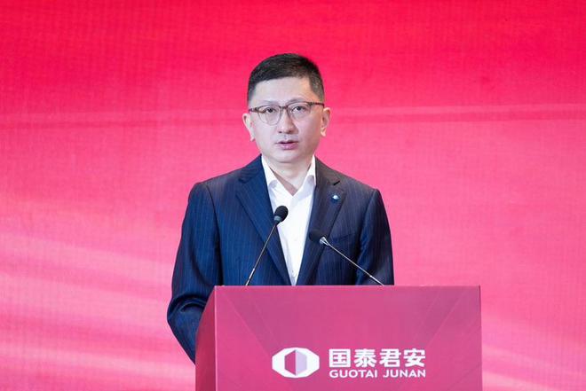 贺青任上海市国资委主任