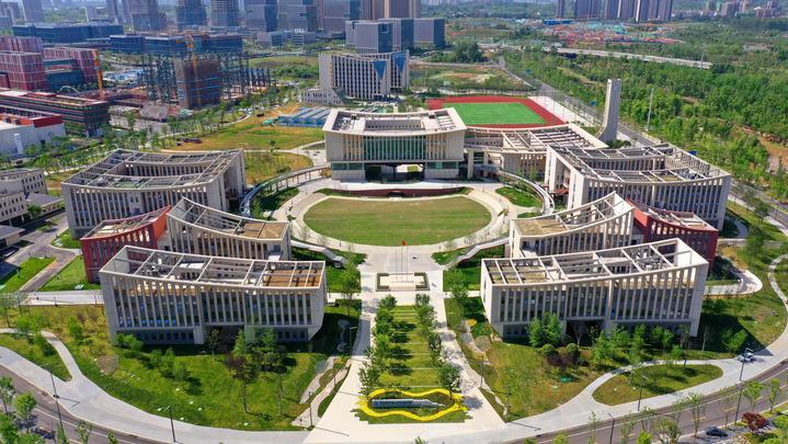 这是中国科学院大学成都学院的资料照片。新华社发(四川天府新区融媒体中心供图)