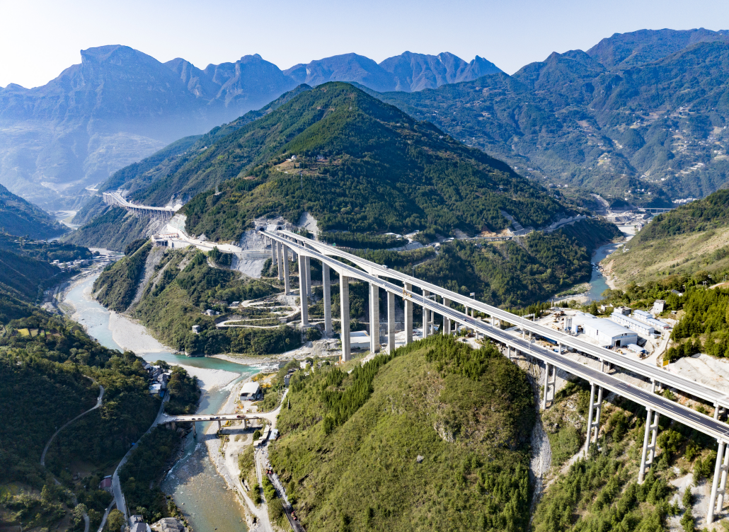 巫镇高速公路西溪河特大桥。重庆巫镇高速公路有限公司供图