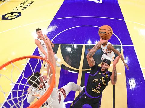 雄鹿湖人激战在即