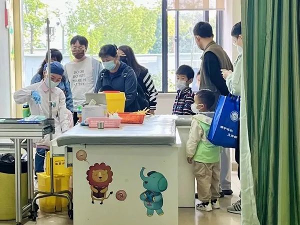 周浦医院儿科迅速落实一系列应对举措