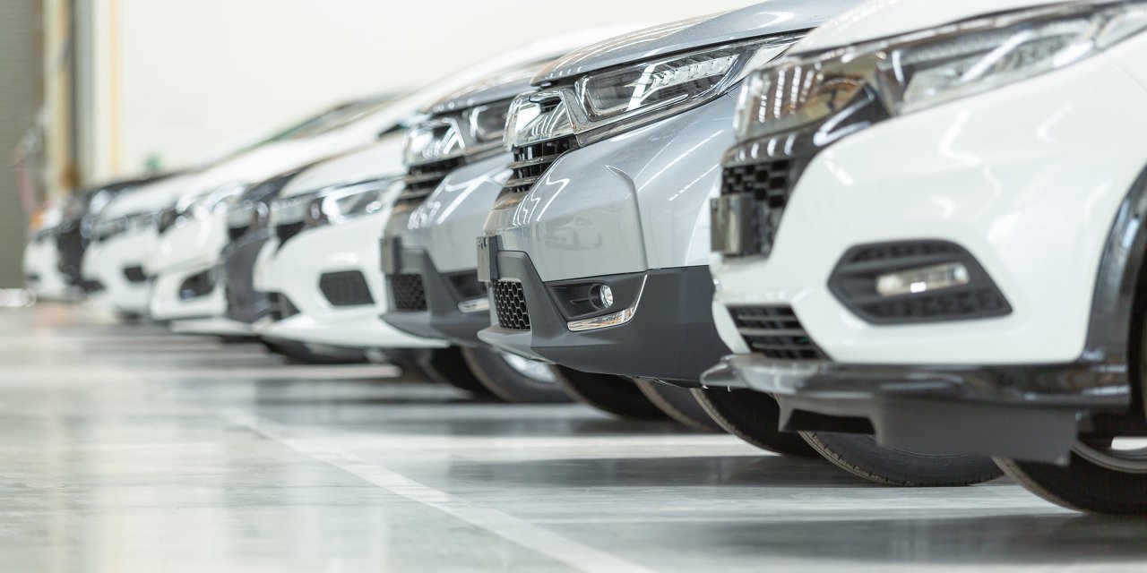 中汽协：今年前11个月中国品牌乘用车销量同比增长23.8%