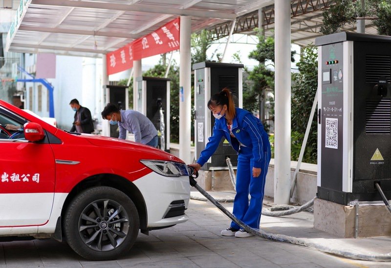 “实现充电自由”