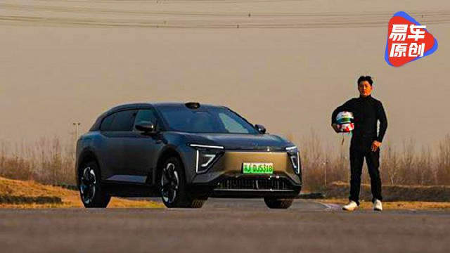 高合HiPHi Y赛道居然这么快？ 这才是全能型SUV选手