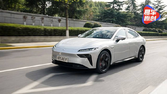 带剪刀门的主流电动轿跑 抢先试驾东风奕派007