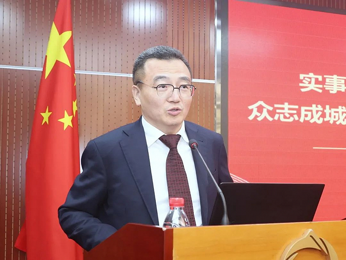 图 / 杨玉成(来源:新华保险官微)