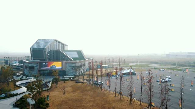 智界S7大有可玩，驾乘体验遥遥领先