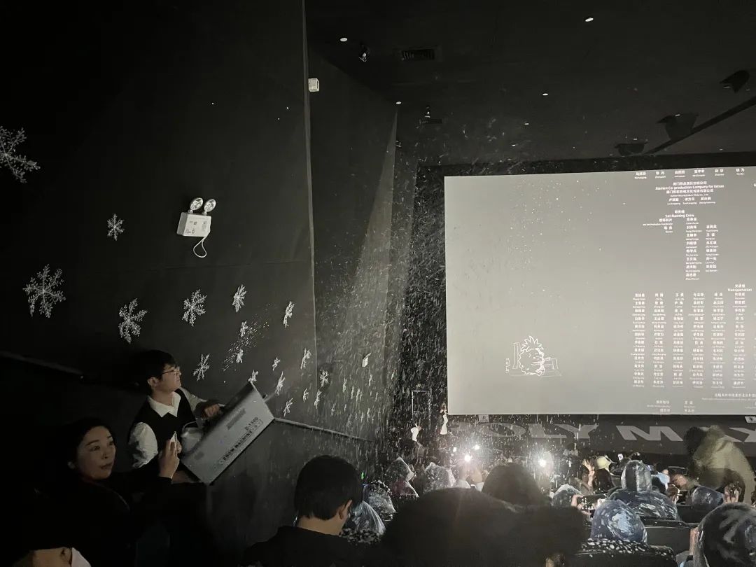 “下雪场尴尬”上热搜,你能接受这样的电影营销吗?