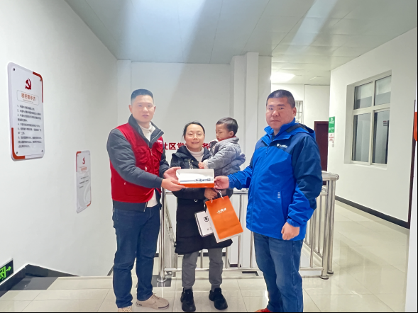 长沙星沙二区站街现象调查：霓虹灯下的隐秘角落